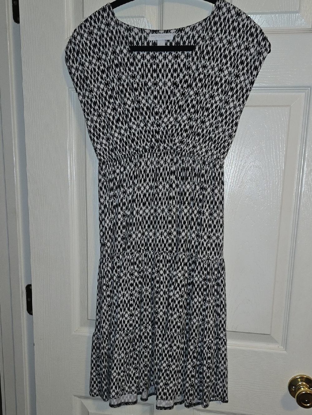 New York & Company Black and White Printed Midi Dress with Elastic Waist